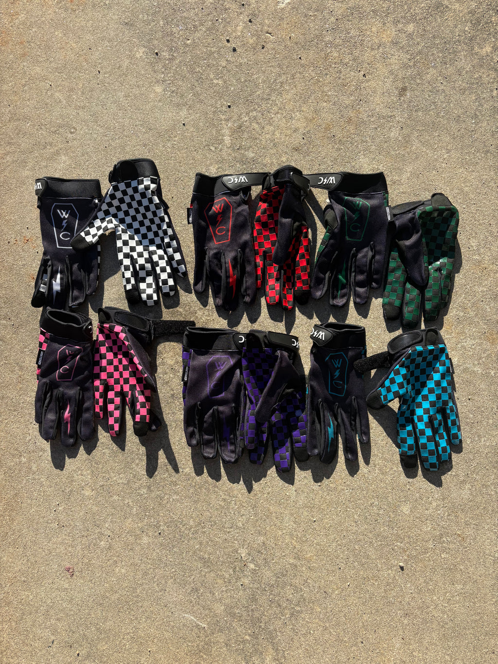 Checkerboard gloves